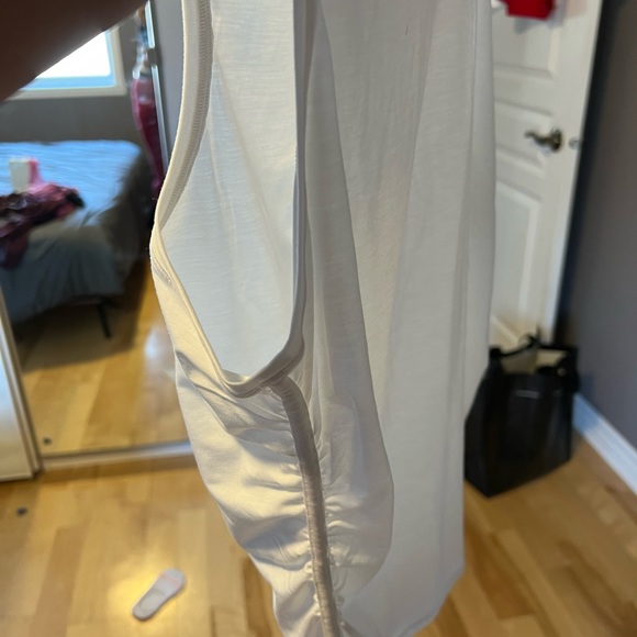 Lululemon tank.white no sleeves *NEW* never worn - Picture 6 of 7